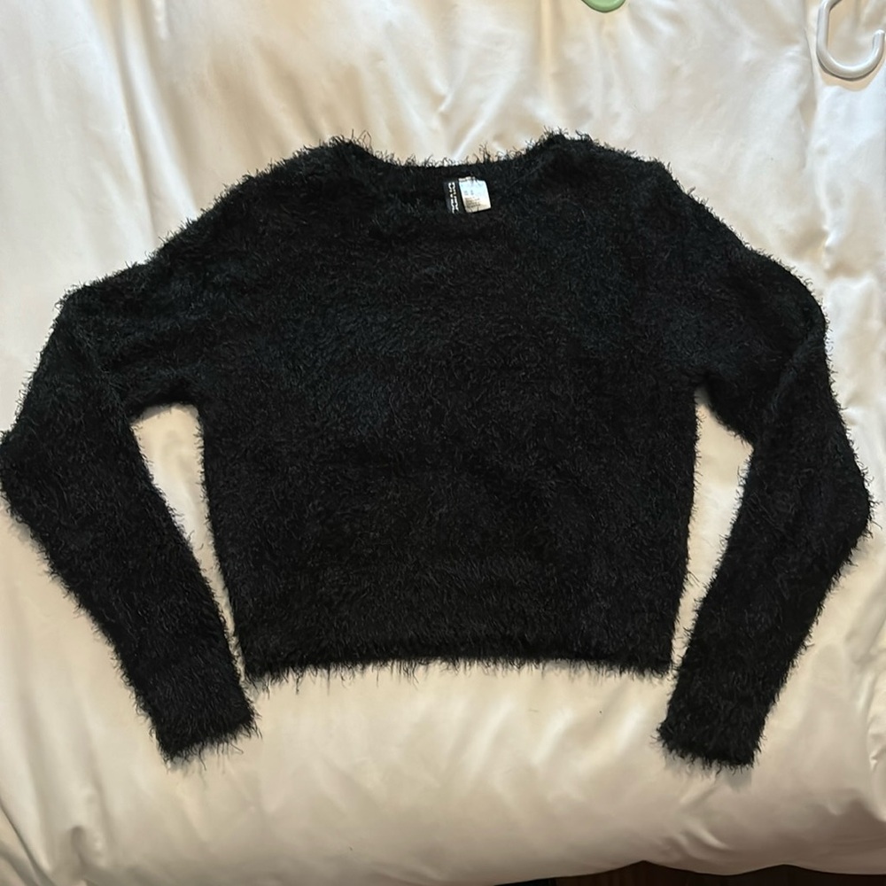 Black cropped fuzzy sweater